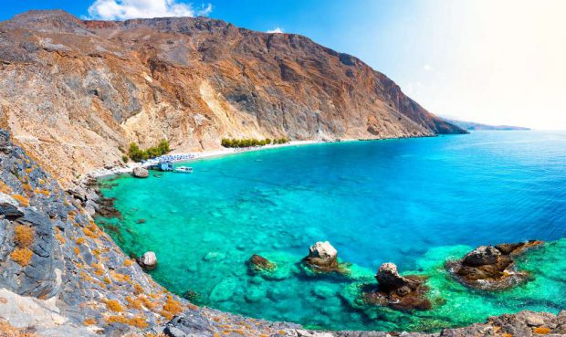 Spiaggia di Glyka Nera (Acqua Dolce).